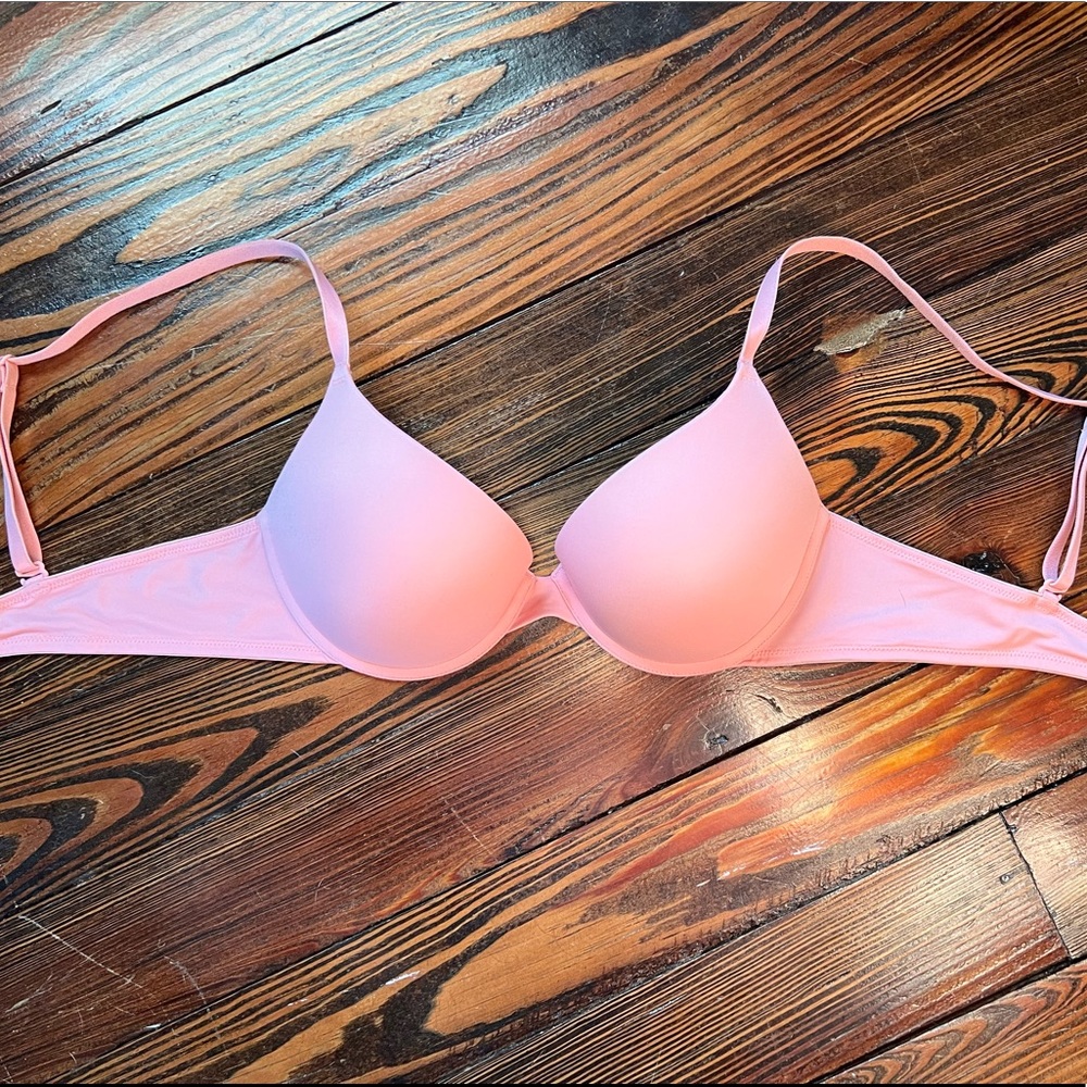 Victoria’s Secret PINK push up bra